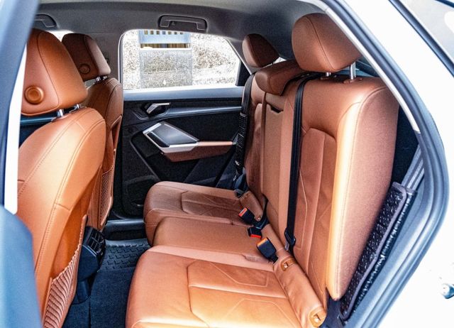 Sportback 35 TFSI版 ACC跟車 數位儀表 倒車顯影 雙區恆溫 選配抬顯及真皮跑車座椅 原廠保固中  第8張相片