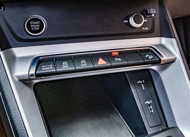 Sportback 35 TFSI版 ACC跟車 數位儀表 倒車顯影 雙區恆溫 選配抬顯及真皮跑車座椅 原廠保固中  第16張相片