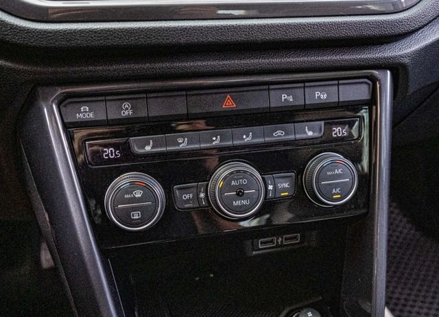 Style Design版 自動停車 電動尾門 倒車顯影 盲點偵測 ACC跟車 車道維持及偏移 全原廠保養  第13張相片