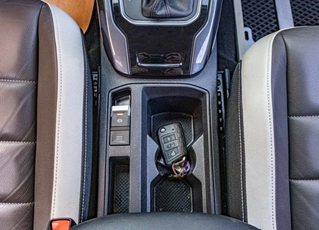 Style Design版 自動停車 電動尾門 倒車顯影 盲點偵測 ACC跟車 車道維持及偏移 全原廠保養  第16張相片