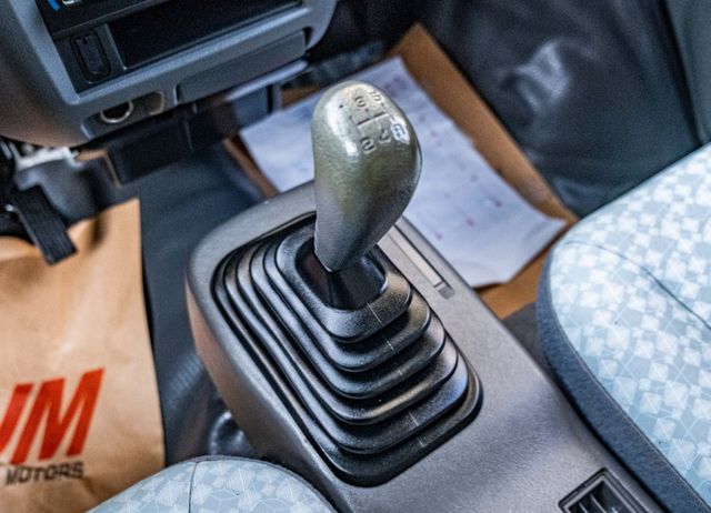 2018年 手排小貨車 加裝升降尾門及帆布 升級行車記錄器 僅跑10萬公里  第17張相片