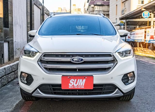 2017年式 小改款經典時尚版 7安全氣囊 電動尾門 盲點偵測 I-Key 定速巡航 倒車顯影 Sync3原廠車機系統  第2張相片