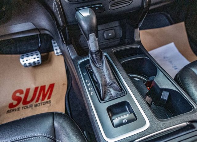 2017年式 小改款經典時尚版 7安全氣囊 電動尾門 盲點偵測 I-Key 定速巡航 倒車顯影 Sync3原廠車機系統  第16張相片