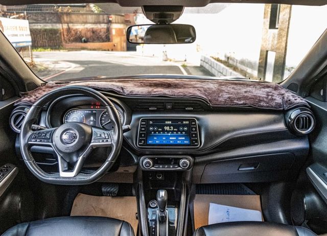 智行旗艦版 6安全氣囊 360環景 LED頭燈 盲點偵測 車道偏離警示 定速巡航 數位儀表 僅跑4萬多公里  第6張相片