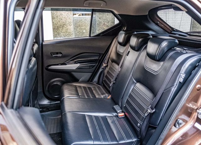 智行旗艦版 6安全氣囊 360環景 LED頭燈 盲點偵測 車道偏離警示 定速巡航 數位儀表 僅跑4萬多公里  第8張相片