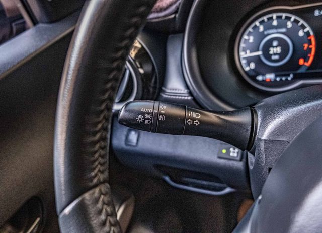 智行旗艦版 6安全氣囊 360環景 LED頭燈 盲點偵測 車道偏離警示 定速巡航 數位儀表 僅跑4萬多公里  第18張相片