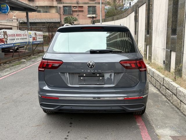 280 TSI Elegance版 電動椅 電尾門 360環景 自動停車 ACC跟車 盲點偵測 衛星導航 全原廠保養  第2張相片