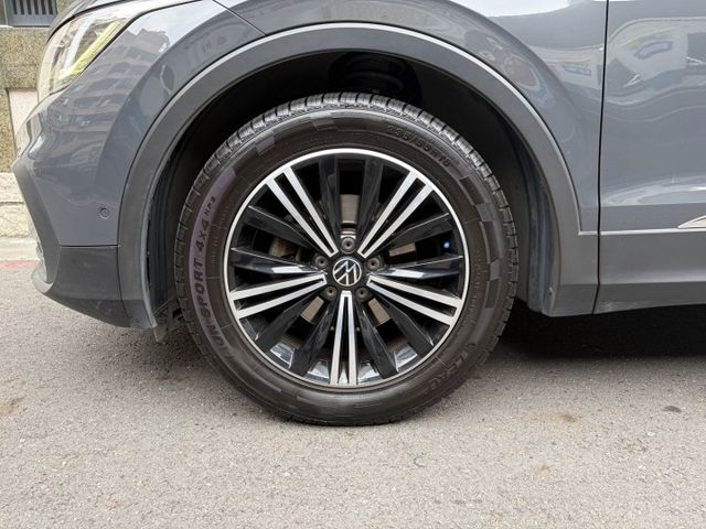 280 TSI Elegance版 電動椅 電尾門 360環景 自動停車 ACC跟車 盲點偵測 衛星導航 全原廠保養  第12張相片