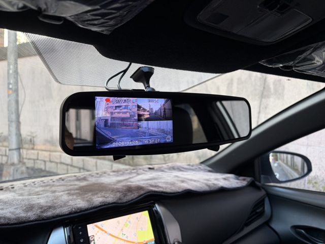 2022年領牌 雅緻版 LED日行燈 升級車機系統 衛星導航 倒車顯影 電子後視鏡 固定原廠保養  第10張相片