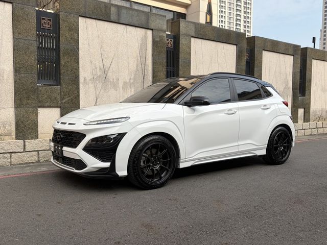 GLT-B版 全彩數位儀表 倒車顯影 ACC跟車 抬頭顯示器 換擋撥片 恆溫空調 僅跑2萬多公里 加購原廠延長保固  第1張相片