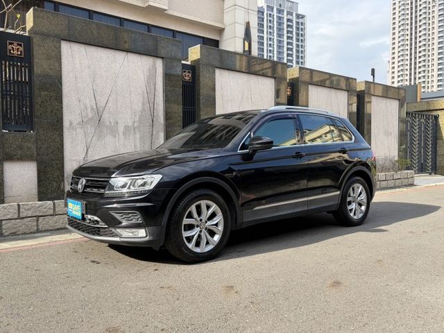 2017年式 新款1.4CL頂級版 12向電動椅 電動尾門 倒車顯影 I-Key 電子手剎車 僅跑10萬  第1張相片