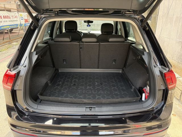 2017年式 新款1.4CL頂級版 12向電動椅 電動尾門 倒車顯影 I-Key 電子手剎車 僅跑10萬  第2張相片