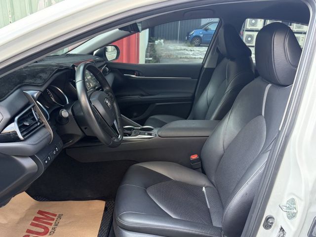 2023年領 尊爵精裝版 TSS2.0駕駛輔助 雙電動椅 I-KEY 倒車顯影 盲點偵測 儀表資訊幕 原廠保養保固中  第4張相片