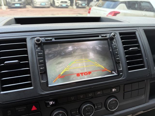 長軸9人座版 右側滑門感 應頭燈 倒車顯影 後排獨立冷氣 固定原廠保養 全車原板件  第8張相片