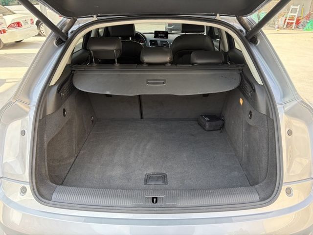 30 TFSI版 6安全氣囊 HID頭燈 電動座椅 電動尾門 倒車雷達 加裝衛星導航 固定原廠保養  第3張相片