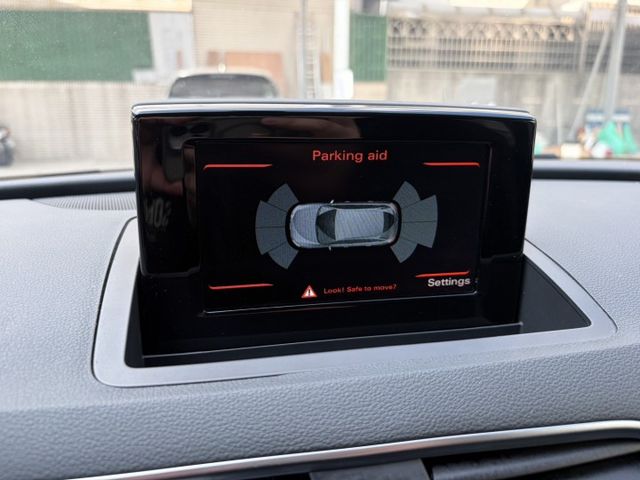 30 TFSI版 6安全氣囊 HID頭燈 電動座椅 電動尾門 倒車雷達 加裝衛星導航 固定原廠保養  第9張相片