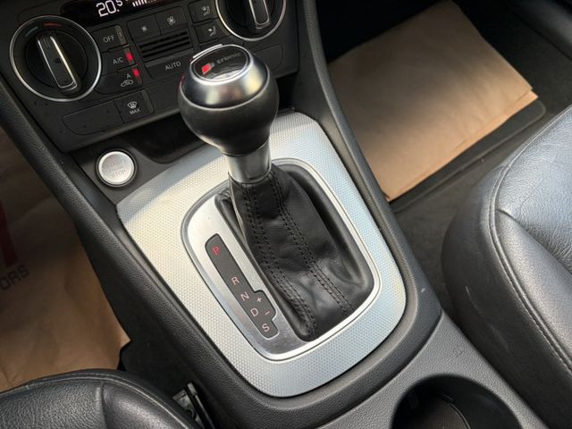 30 TFSI版 6安全氣囊 HID頭燈 電動座椅 電動尾門 倒車雷達 加裝衛星導航 固定原廠保養  第11張相片