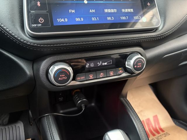 2022年式 智行旗艦版 定速巡航 恆溫空調 360環景 倒車顯影 加裝電子後視鏡 原廠8年保固中 僅跑7萬多  第8張相片