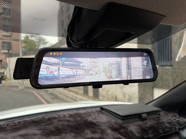 2022年式 智行旗艦版 定速巡航 恆溫空調 360環景 倒車顯影 加裝電子後視鏡 原廠8年保固中 僅跑7萬多  第12張相片