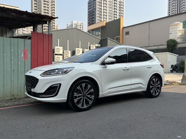 Vignale旗艦客車版 全景天窗 雙前座電動椅 電尾門 數位儀表 360環景 新車價129.9萬 僅跑6萬  第1張相片