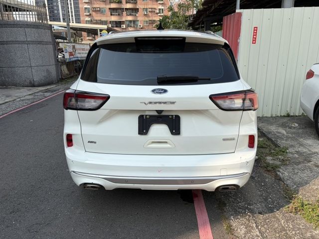 Vignale旗艦客車版 全景天窗 雙前座電動椅 電尾門 數位儀表 360環景 新車價129.9萬 僅跑6萬  第2張相片