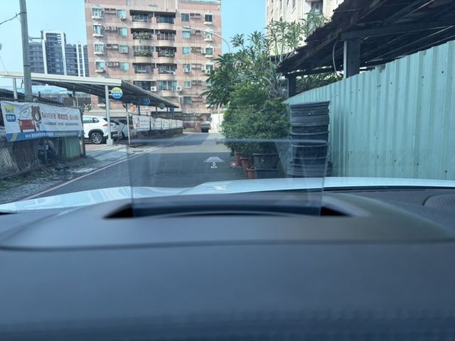 Vignale旗艦客車版 全景天窗 雙前座電動椅 電尾門 數位儀表 360環景 新車價129.9萬 僅跑6萬  第18張相片