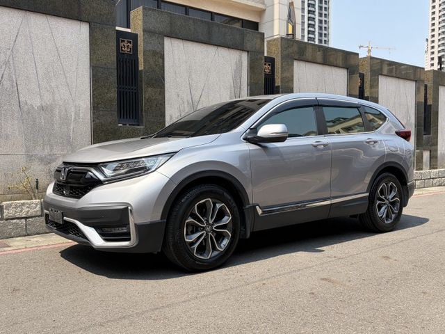 S旗艦版 全景天窗 感應式電動尾門 雙前電動椅 ACC跟車 盲點偵測 衛星導航 倒車顯影 僅跑6萬多 全車原版件  第1張相片