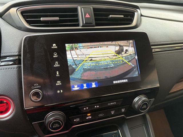 S旗艦版 全景天窗 感應式電動尾門 雙前電動椅 ACC跟車 盲點偵測 衛星導航 倒車顯影 僅跑6萬多 全車原版件  第9張相片