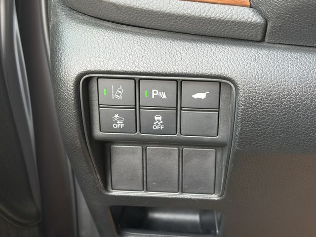 S旗艦版 全景天窗 感應式電動尾門 雙前電動椅 ACC跟車 盲點偵測 衛星導航 倒車顯影 僅跑6萬多 全車原版件  第12張相片