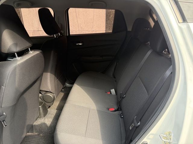 1.2輕油電 GLX版 倒車顯影 恆溫空調 ACC跟車 盲點偵測 車偏 倒車顯影 僅跑6萬公里 全車原版件  第5張相片