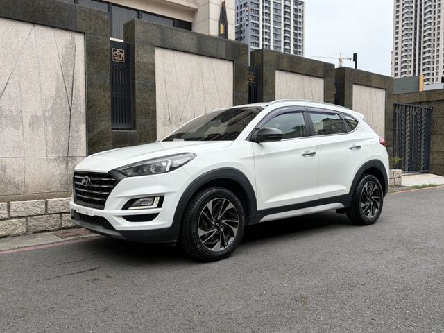 豪華版 ACC跟車 定速巡航 I-KEY 電動椅 盲點偵測 衛星導航 多功能方向盤 升級安卓影音 四輪全新胎  第1張相片