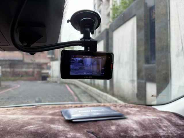 2018年式 天窗頂級運動版 I-KEY 定速巡航 換檔撥片 倒車顯影 藍芽 盲點偵測 儀錶板資訊幕  第12張相片