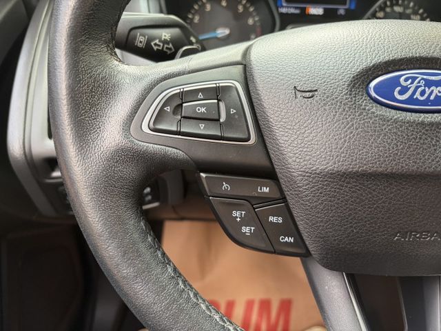 2018年式 天窗頂級運動版 I-KEY 定速巡航 換檔撥片 倒車顯影 藍芽 盲點偵測 儀錶板資訊幕  第15張相片