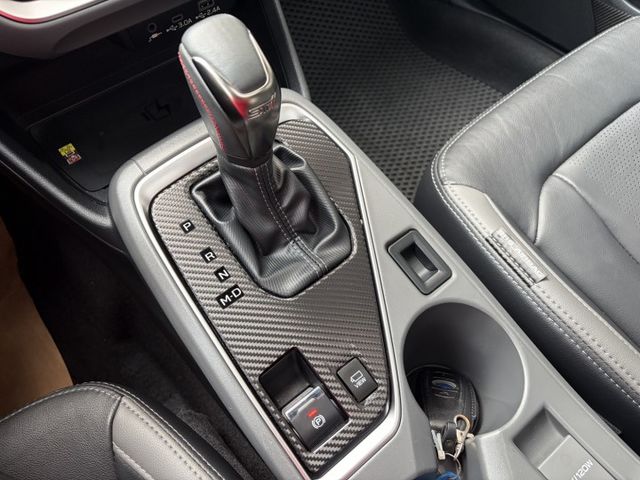 i-S EyeSight版 天窗 電動椅 電尾門 360環景 電子後視鏡 自動停車 雙區恆溫空調 抬頭顯示器 僅跑4萬  第11張相片