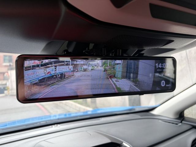 i-S EyeSight版 天窗 電動椅 電尾門 360環景 電子後視鏡 自動停車 雙區恆溫空調 抬頭顯示器 僅跑4萬  第15張相片