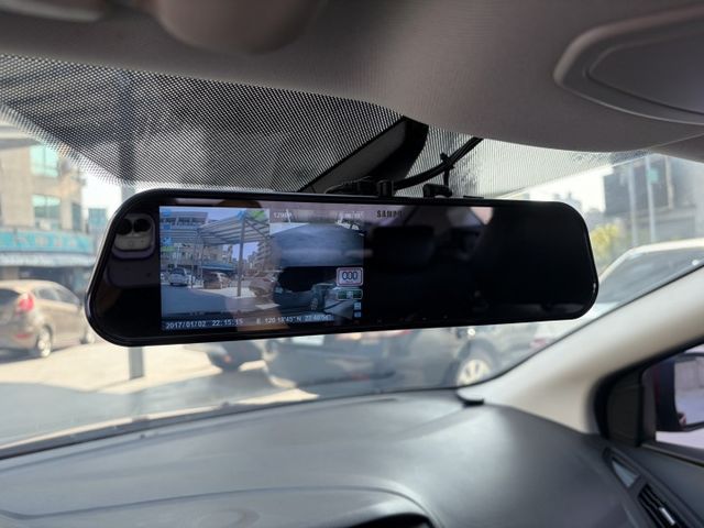 2015年 FOCUS1.6五門運動版 定速巡航 雙區恆溫空調 加裝電子後視鏡 僅跑10萬公里 原廠保養 全車原版件  第10張相片