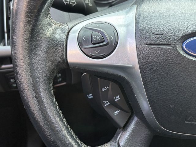 2015年 FOCUS1.6五門運動版 定速巡航 雙區恆溫空調 加裝電子後視鏡 僅跑10萬公里 原廠保養 全車原版件  第11張相片