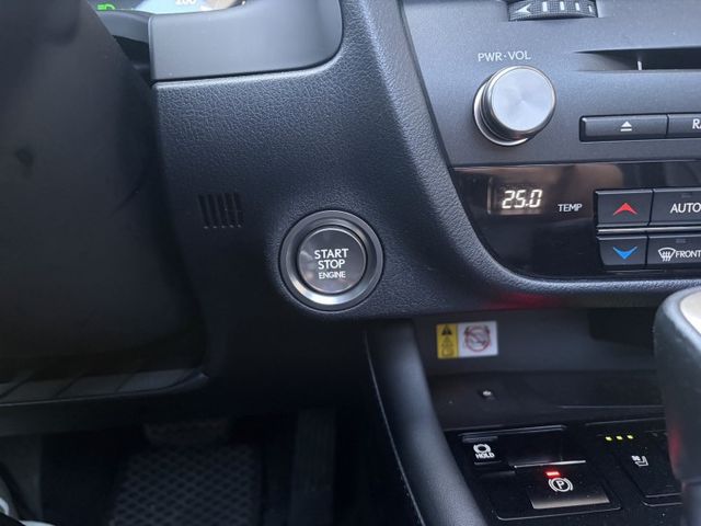 旗艦版 電動通風座椅 電尾門 全景天窗 全速域ACC 衛星導航 360環景 抬頭顯示器 固定原廠保養  第14張相片