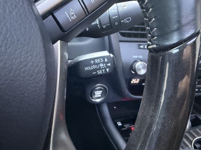 旗艦版 電動通風座椅 電尾門 全景天窗 全速域ACC 衛星導航 360環景 抬頭顯示器 固定原廠保養  第15張相片