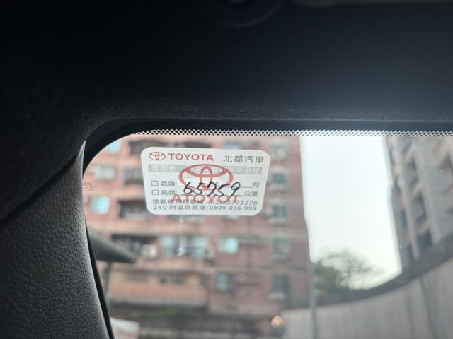 豪華版 WIFI主機 儀表資訊幕 恆溫空調 全速域ACC 倒車雷達 感應頭燈 循跡防滑 固定原廠保養  第11張相片