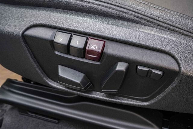 2016年 X1 SDRIVE20I頂級版 全景天窗 8速手自排 定速 LED頭燈 電動尾門 倒車顯影 僅跑7萬多  第16張相片