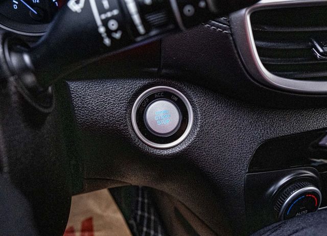 豪華版 ACC跟車 定速巡航 I-KEY 電動椅 盲點偵測 衛星導航 多功能方向盤 升級安卓影音 四輪全新胎  第16張相片