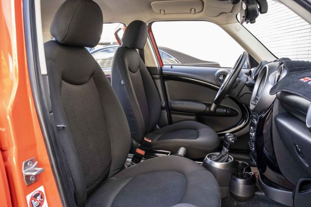 Mini Countryman One版 可愛外形 總代理  HID頭燈 6氣囊 電子後視鏡 倒車顯示 僅跑11萬公里  第8張相片