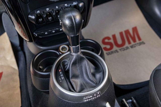 Mini Countryman One版 可愛外形 總代理  HID頭燈 6氣囊 電子後視鏡 倒車顯示 僅跑11萬公里  第17張相片