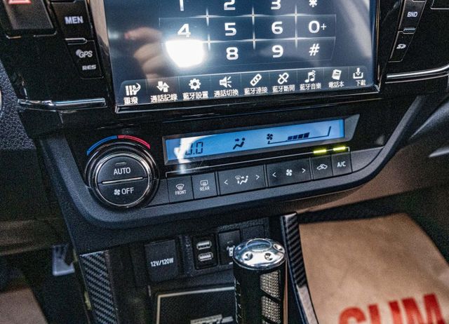 尊爵版 電動天窗 電動椅 倒車顯影 倒車雷達 安卓機 I-Key 恆溫空調 升級排擋頭  第13張相片