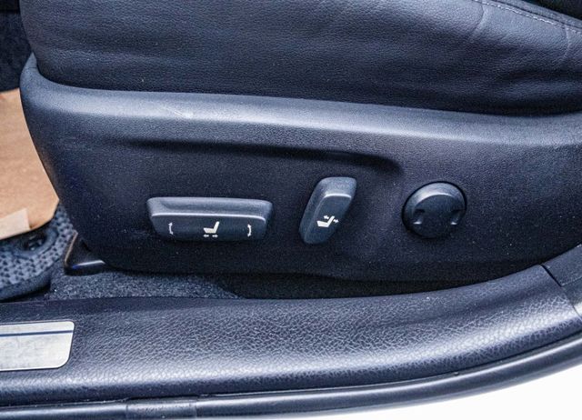 尊爵版 電動天窗 電動椅 倒車顯影 倒車雷達 安卓機 I-Key 恆溫空調 升級排擋頭  第18張相片