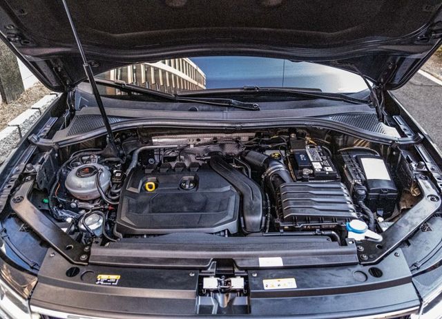 280 TSI Elegance版 電動椅 電尾門 360環景 自動停車 ACC跟車 盲點偵測 衛星導航 全原廠保養  第5張相片