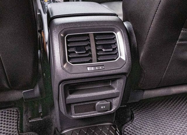 2017年式 新款1.4CL頂級版 12向電動椅 電動尾門 倒車顯影 I-Key 電子手剎車 僅跑10萬  第19張相片