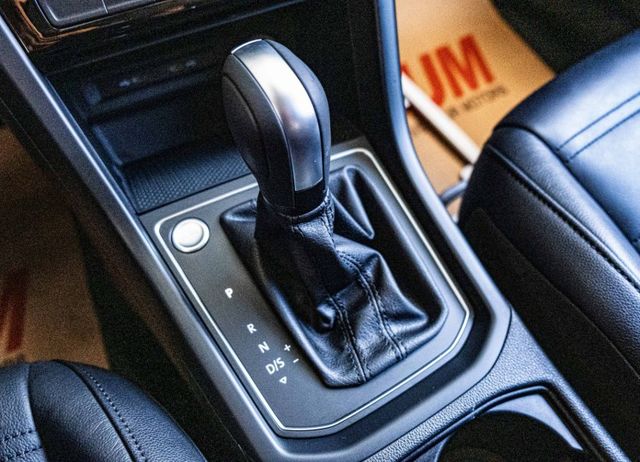 280 TSI Life版 電動加熱椅 電尾門 盲點偵測 倒車顯影 全彩數位儀表 多功能方向盤 僅跑7萬多公里  第15張相片