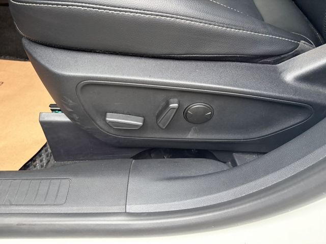 EcoBoost 180旗艦版 全景天窗 電動椅 電尾門 盲點偵測 衛星導航 倒車顯影 雙區恆溫空調 僅跑5萬多公里  第16張相片
